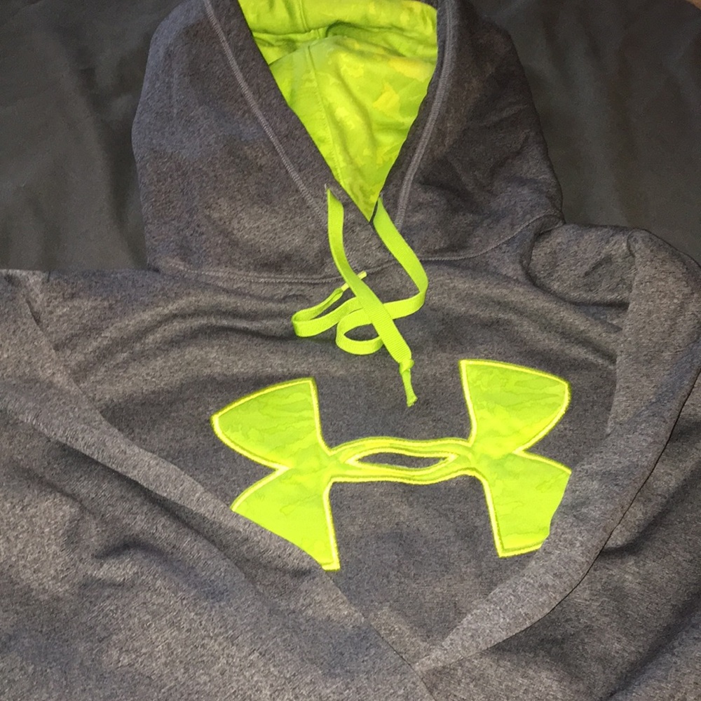 Under Armour sweatshirt